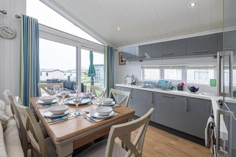 R16-ABERAFON-PARK-KITCHEN-1.jpg