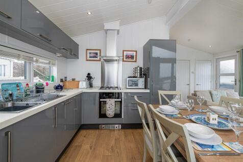 R16-ABERAFON-PARK-KITCHEN-5.jpg