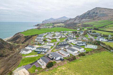 R16-ABERAFON-PARK-AERIAL-5.jpg