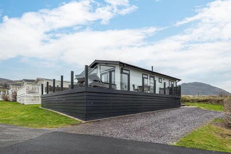 R16-ABERAFON-PARK-EXTERNAL-2.jpg