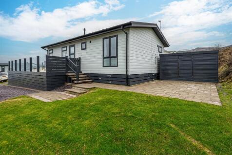 R16-ABERAFON-PARK-EXTERNAL-3.jpg