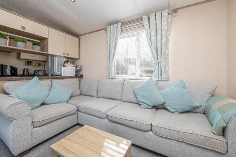 Y4-ABERAFON-PARK-LOUNGE-04.jpg