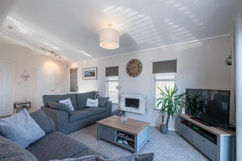 R19 LIVING SPACE