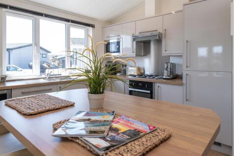 R21-THE-WARREN-KITCHEN-09.jpg