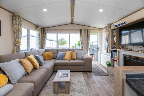 Y04-ABERAFON-PARK-LOUNGE-02.jpg