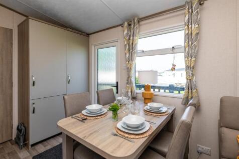 Y04-ABERAFON-PARK-KITCHEN-01.jpg