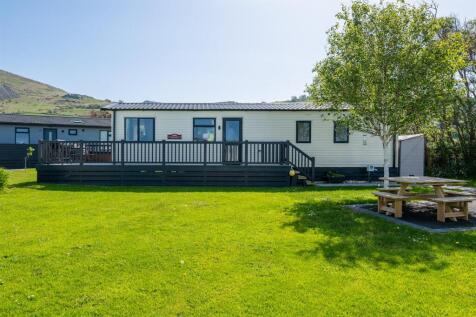 Y04-ABERAFON-PARK-EXTERNAL-2.jpg