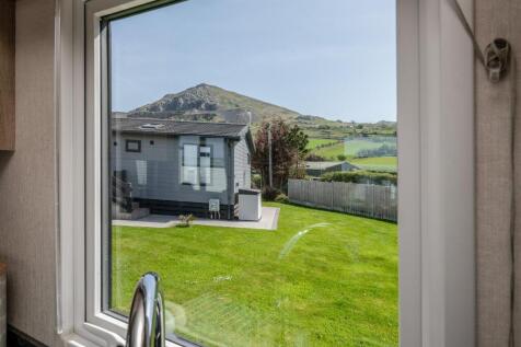 Y04-ABERAFON-PARK-KITCHEN-10.jpg