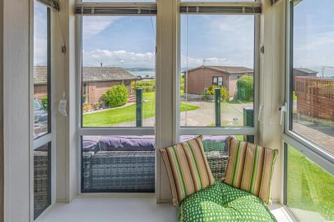 PINE-LODGES-LOUNGE-08.jpg