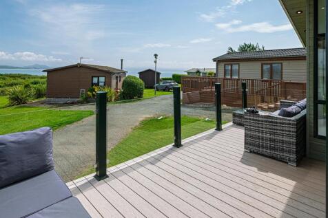 PINE-LODGES-EXTERNAL-10.jpg