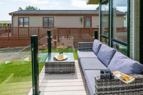 PINE-LODGES-EXTERNAL-09.jpg