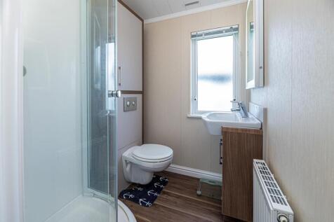PINE-LODGES-BEDROOM-1D.jpg