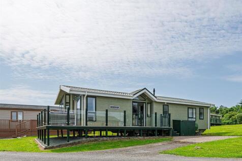 PINE-LODGES-EXTERNAL-01.jpg