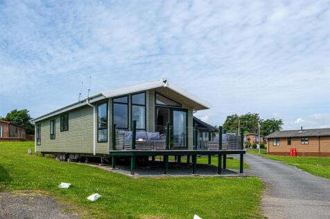 PINE-LODGES-EXTERNAL-05.jpg