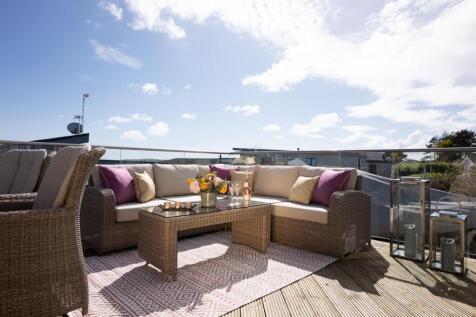 Elevated decking space