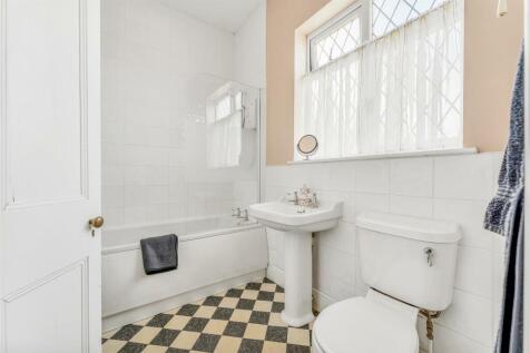 Bathroom A.jpg