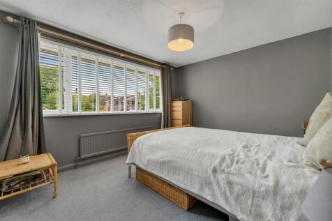 Bed 3 a.jpg