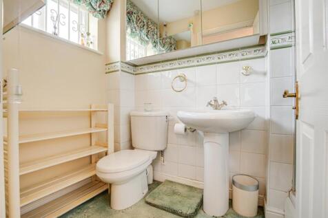 Ensuite to Bedroom Two