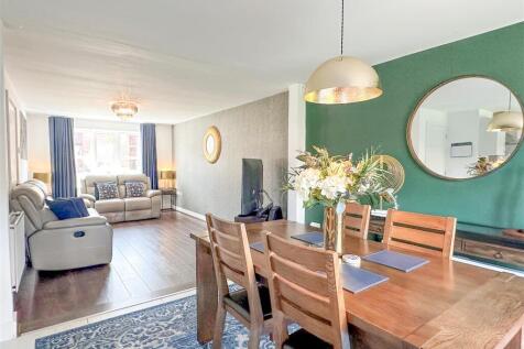 Lounge/Diner