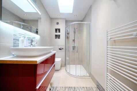 Jack &amp; Jill Bathroom