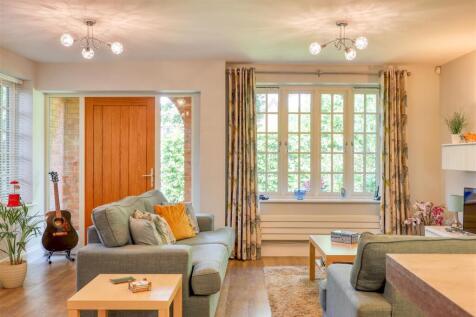 Open-Plan Kitchen/Living Space