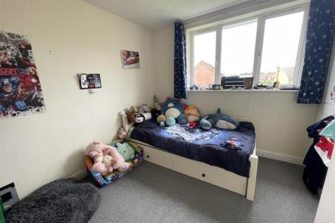 Double bedroom 1