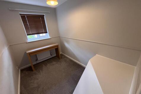Box bedroom