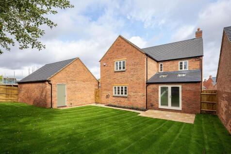 Plot 8 rear.jpg