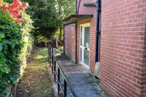 Entrance No.3 Barrington Close