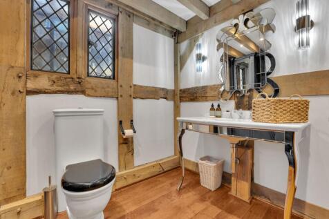 Cloakroom/WC