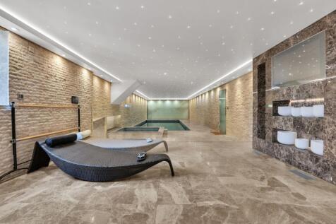 Leisure Suite