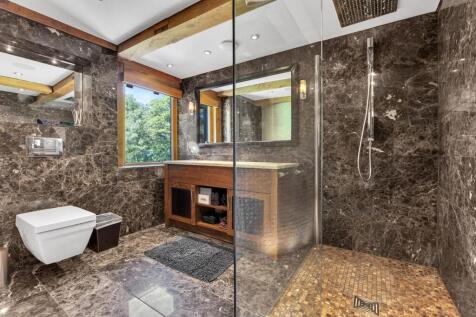 Master En-suite