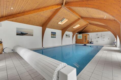 Leisure Suite