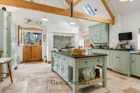 Detached home For Sale