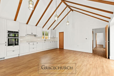 2/3 Bedroom Detached home