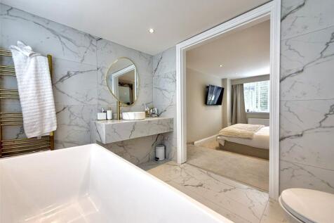 Master En-Suite