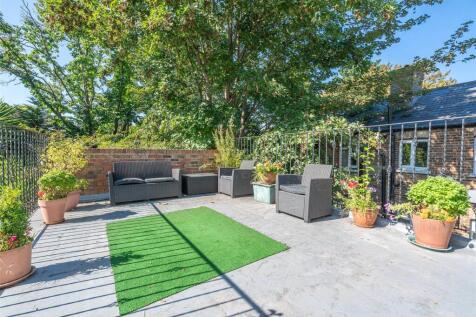 Roof Terrace Y