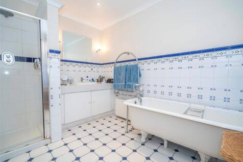 Bedroom 1 En-Suite C