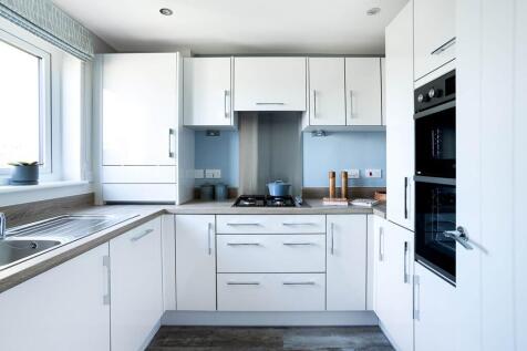 3 sides kitchen with lots of storage