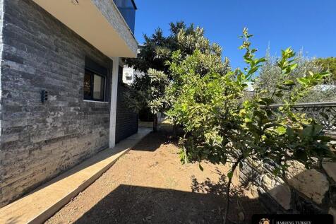 Property Image 28