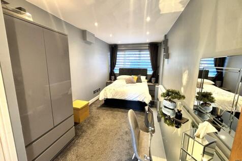 Bedroom 5/Reception Room