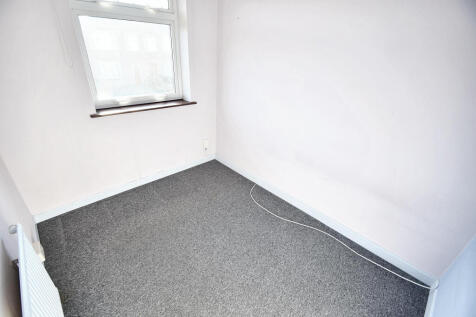 37 Meadowsweet Avenue 028.jpeg
