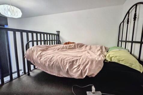 VoFvrwVno0OM51__ALzqHA