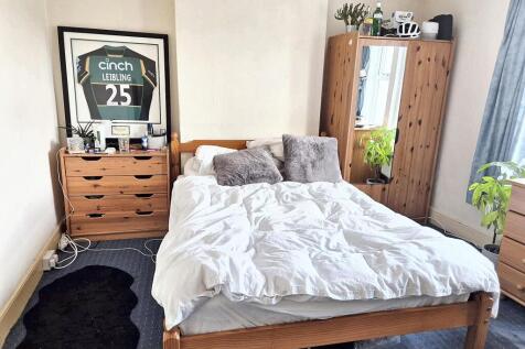 WhatsApp Image 2025-11-13 at 13.44.08 (1).jpeg