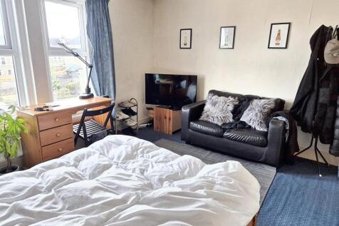 WhatsApp Image 2025-11-13 at 13.44.08.jpeg