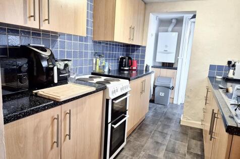 WhatsApp Image 2025-11-13 at 13.44.10 (5).jpeg