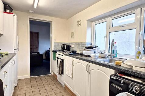 WhatsApp Image 2025-11-13 at 13.22.40 (1).jpeg