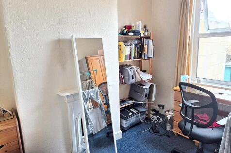 WhatsApp Image 2025-11-13 at 13.22.43 (1).jpeg