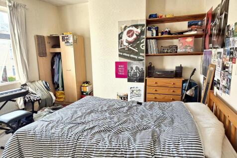 WhatsApp Image 2025-11-13 at 13.02.36 (1).jpeg