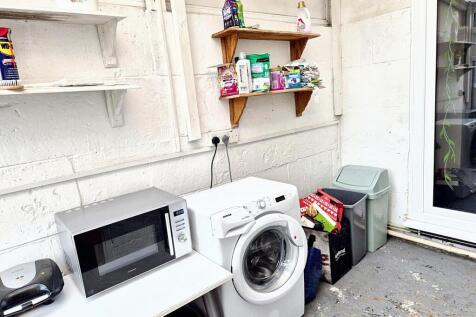 WhatsApp Image 2025-11-13 at 12.37.53 (1).jpeg